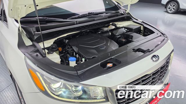Kia Canival 2019 — photo 6