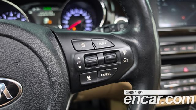Kia Canival 2019 — photo 16