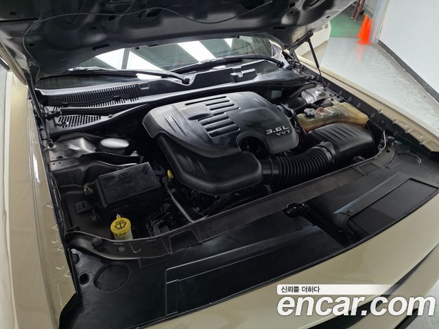 Dodge Challenger 2018 — photo 8