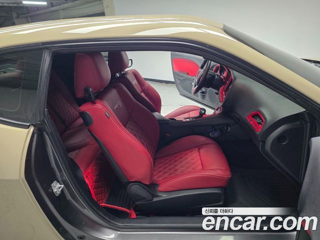Dodge Challenger 2018 — photo 10