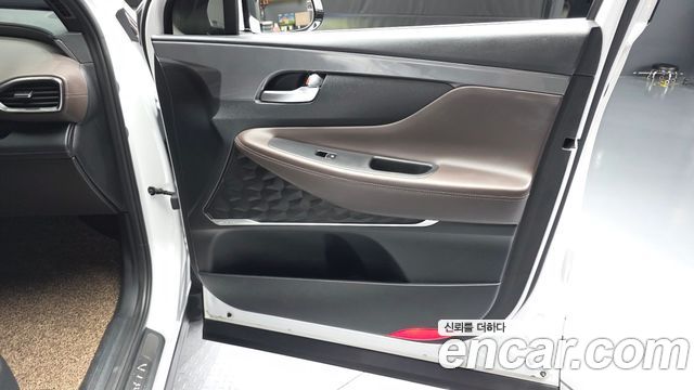 Hyundai Santafe 2021 — photo 14