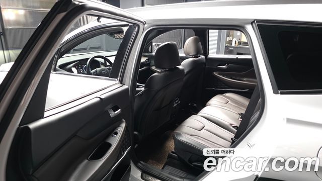 Hyundai Santafe 2021 — photo 16