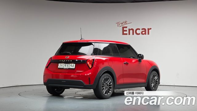 Mini Cooper 2025 — photo 2