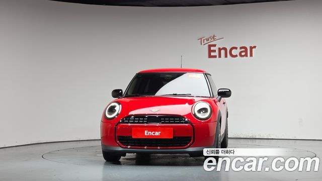 Mini Cooper 2025 — photo 3