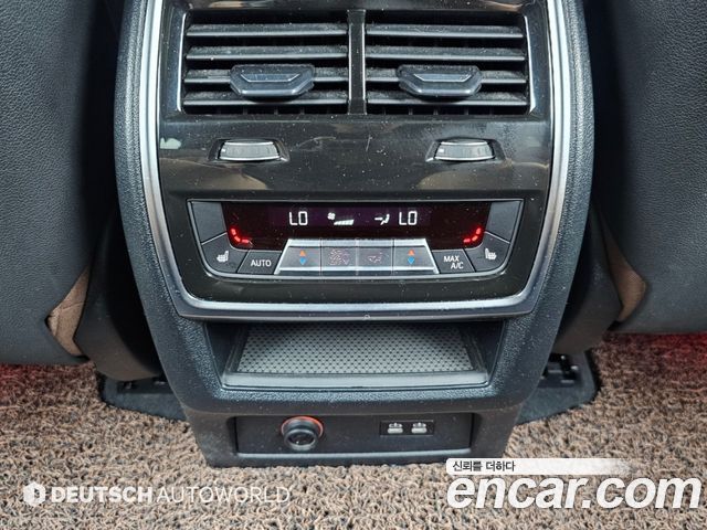 BMW X7 2023 — photo 16