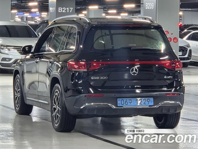 Mercedes-Benz EQB 2023 — photo 3