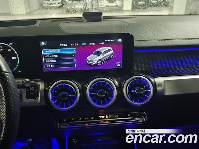 Mercedes-Benz EQB 2023 — photo 13