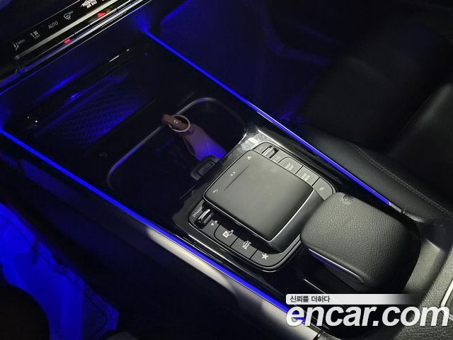 Mercedes-Benz EQB 2023 — photo 14