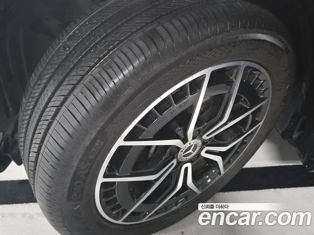 Mercedes-Benz EQB 2023 — photo 17