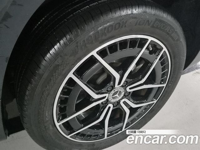 Mercedes-Benz EQB 2023 — photo 18