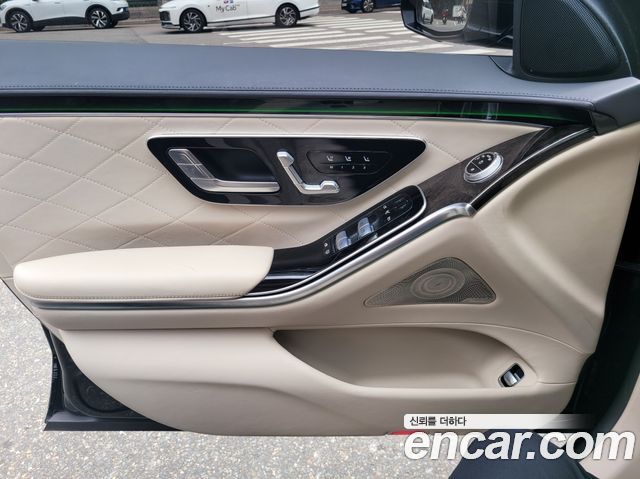 Mercedes-Benz S-Class 2022 — photo 14