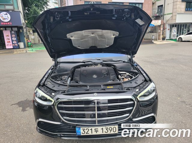 Mercedes-Benz S-Class 2022 — photo 16