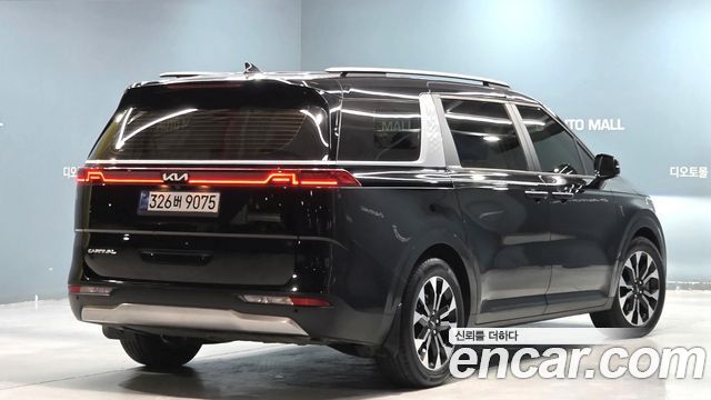 Kia Canival 2022 — photo 3
