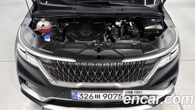 Kia Canival 2022 — photo 6