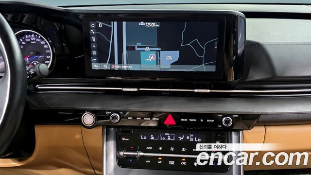 Kia Canival 2022 — photo 16