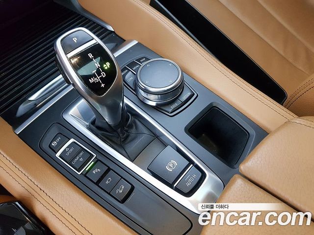 BMW X6 2018 — photo 9