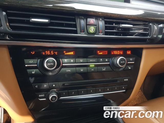 BMW X6 2018 — photo 11