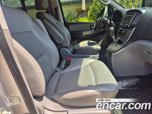 Hyundai Starex 2016 — photo 16