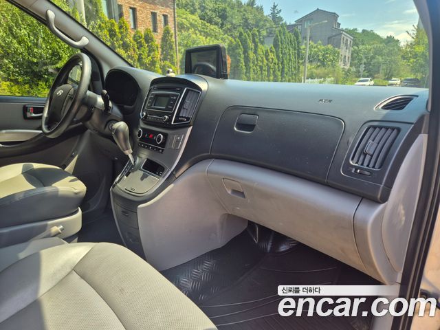 Hyundai Starex 2016 — photo 17