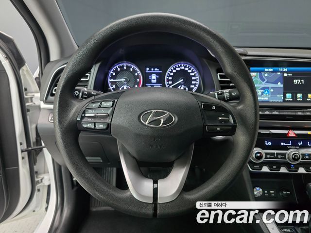 Hyundai AVANTE 2019 — photo 7