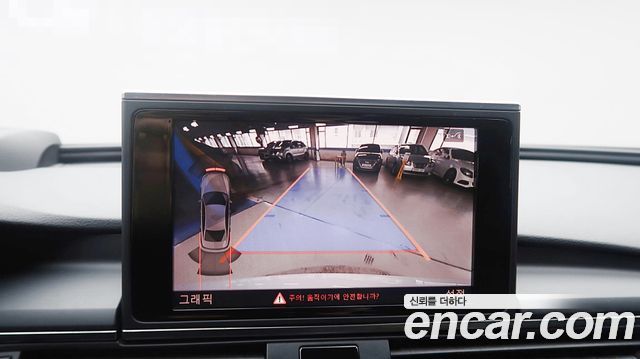 Audi A6 2018 — photo 17