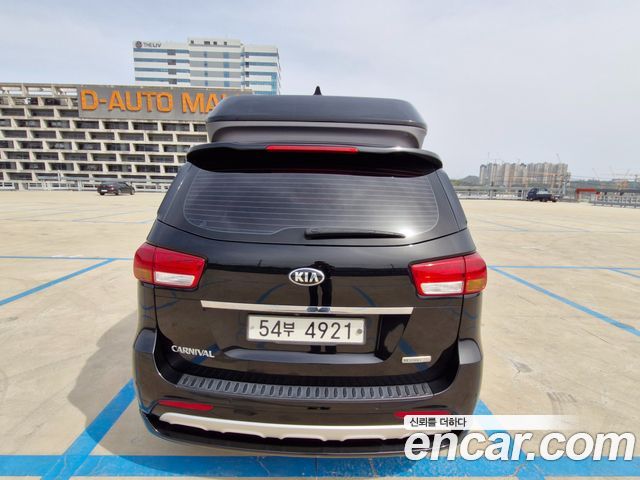 Kia Canival 2016 — photo 3