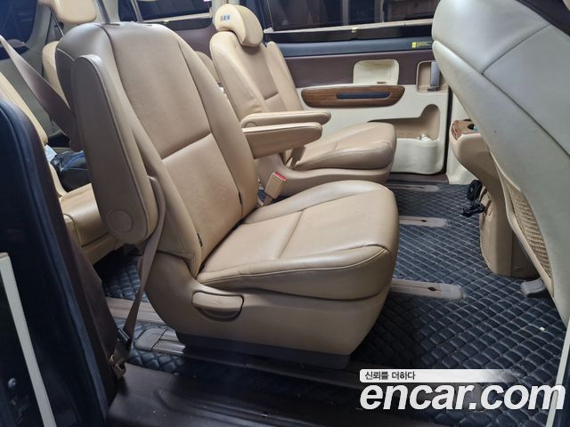 Kia Canival 2016 — photo 12