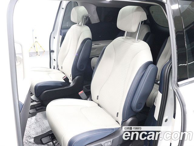 Kia Canival 2024 — photo 11