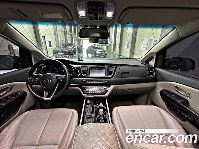 Kia Canival 2019 — photo 11