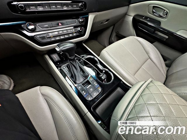 Kia Canival 2019 — photo 19
