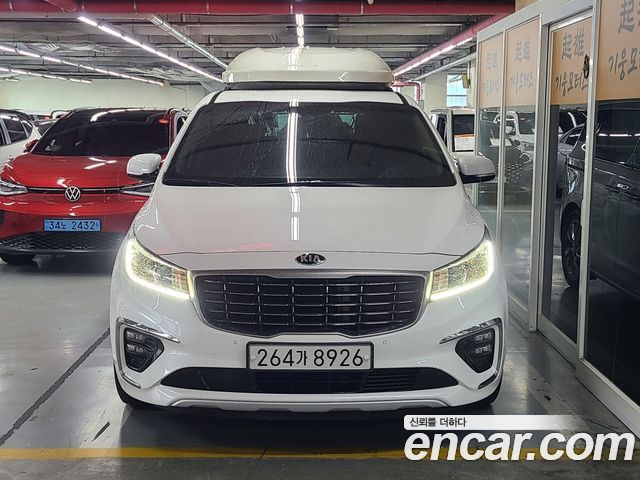 Kia Canival 2019 — photo 2