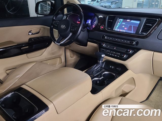 Kia Canival 2019 — photo 5
