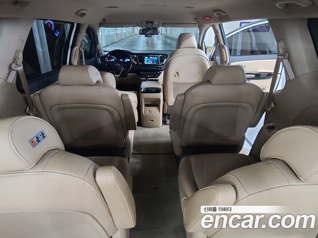Kia Canival 2019 — photo 7