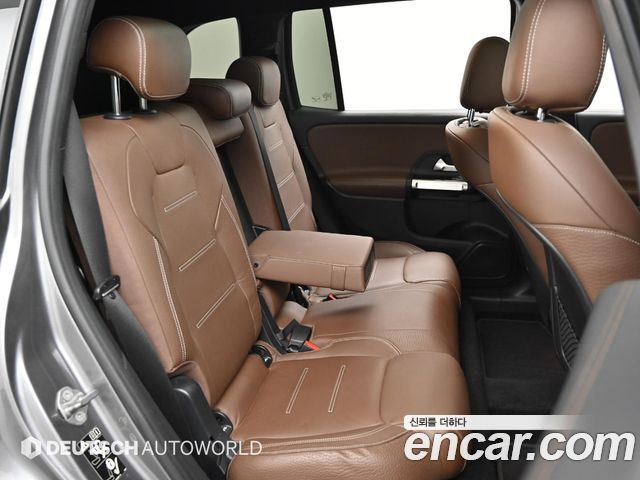 Mercedes-Benz GLB-Class 2020 — photo 12