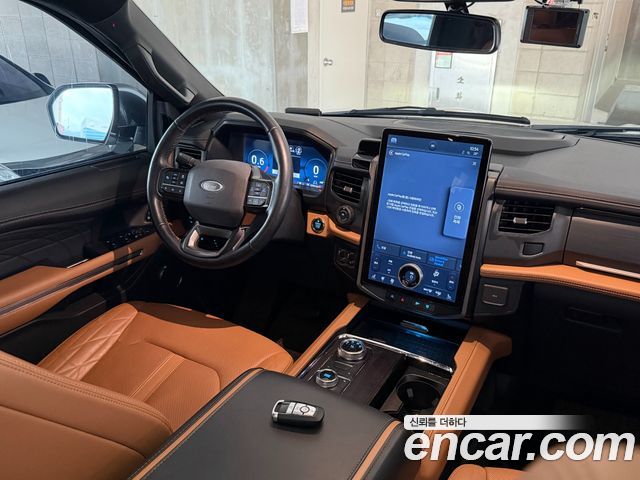 Ford Expedition 2023 — photo 5