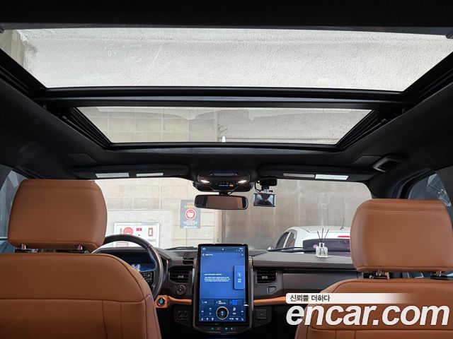 Ford Expedition 2023 — photo 6