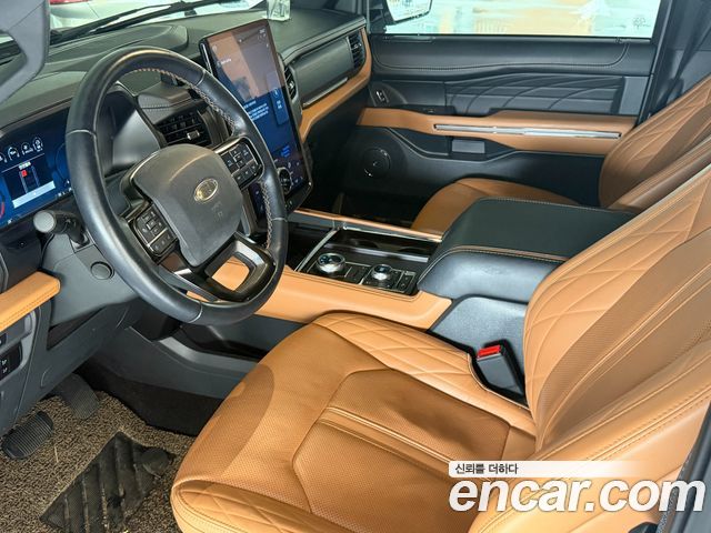 Ford Expedition 2023 — photo 8