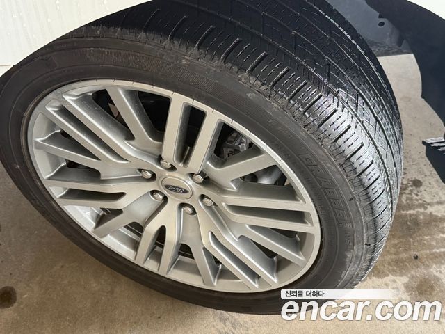 Ford Expedition 2023 — photo 17