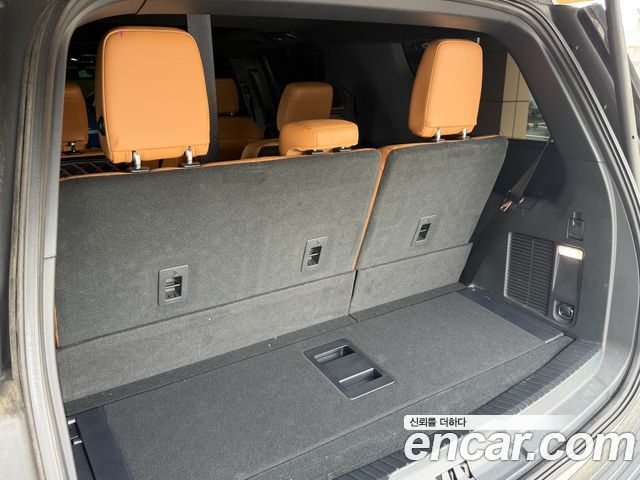Ford Expedition 2023 — photo 19