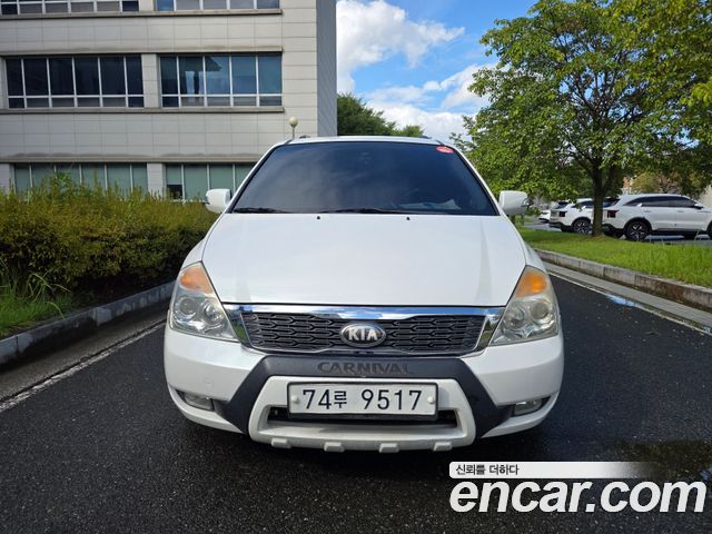 Kia Canival 2013 — photo 2
