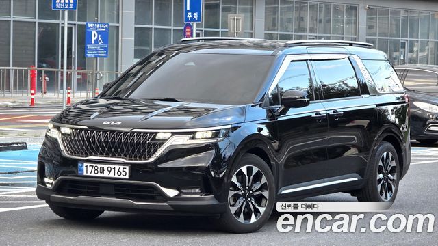 Kia Canival 2023 — photo 1