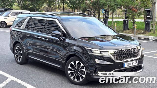 Kia Canival 2023 — photo 2