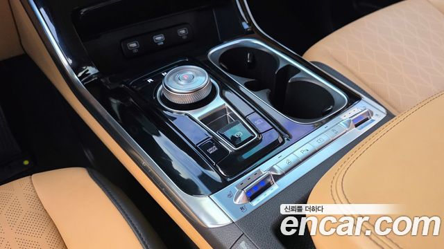 Kia Canival 2023 — photo 8
