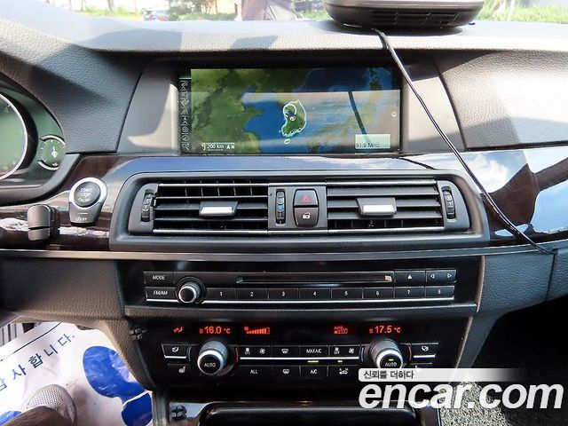 BMW 5-Series 2013 — photo 13