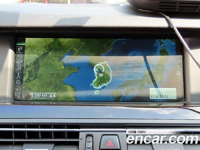 BMW 5-Series 2013 — photo 14