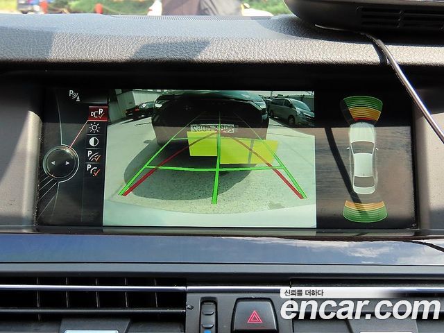 BMW 5-Series 2013 — photo 15