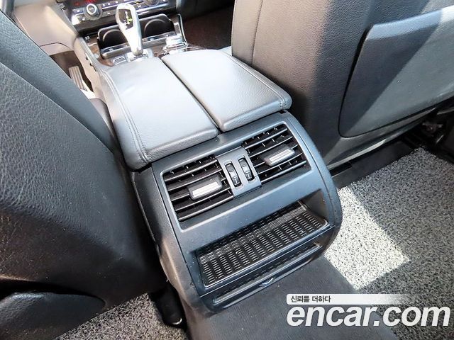 BMW 5-Series 2013 — photo 17