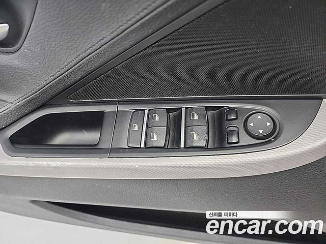 BMW 6-Series 2016 — photo 17