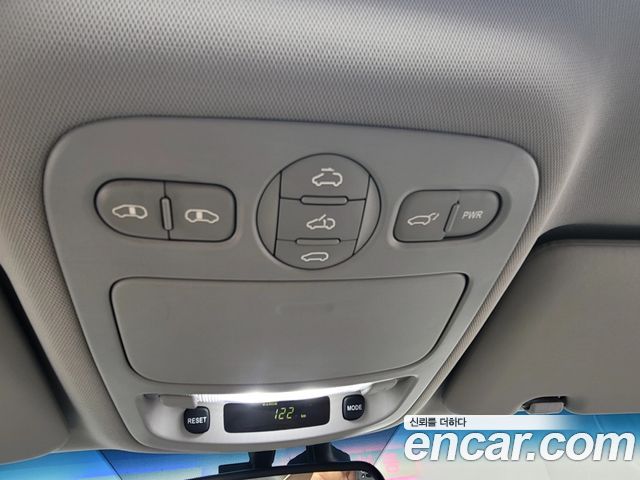 Kia Canival 2012 — photo 18