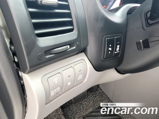 Kia Canival 2012 — photo 19